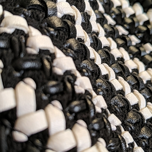 Black and white poof skirt - Picture 2 of 4